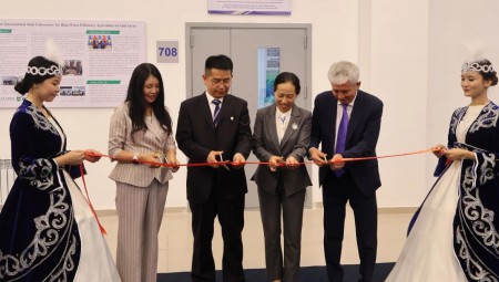 大禹節(jié)水集團(tuán)、中國(guó)農(nóng)業(yè)大學(xué)、哈薩克國(guó)立農(nóng)業(yè)研究大學(xué)三方共建的“中哈旱區(qū)高水效農(nóng)業(yè)國(guó)際聯(lián)合實(shí)驗(yàn)室”入選中哈兩國(guó)元首見簽的兩國(guó)合作清單。9月4日，該實(shí)驗(yàn)室揭牌儀式在哈國(guó)立農(nóng)大舉行，中國(guó)駐阿拉木圖總領(lǐng)事蔣薇、中國(guó)農(nóng)大副校長(zhǎng)杜太生、哈國(guó)立農(nóng)大第一副校長(zhǎng)Прим??л·Ш·Ибрагимов、大禹節(jié)水集團(tuán)高級(jí)副總裁崔靜等出席。